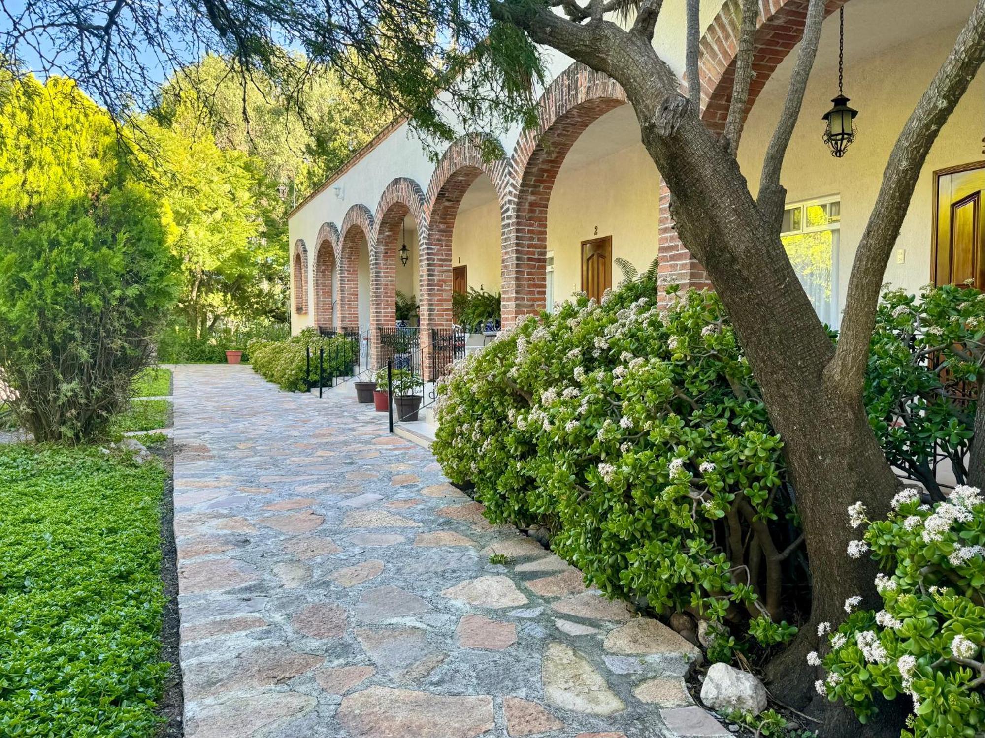 Club Vergel Resort Bernal Luaran gambar